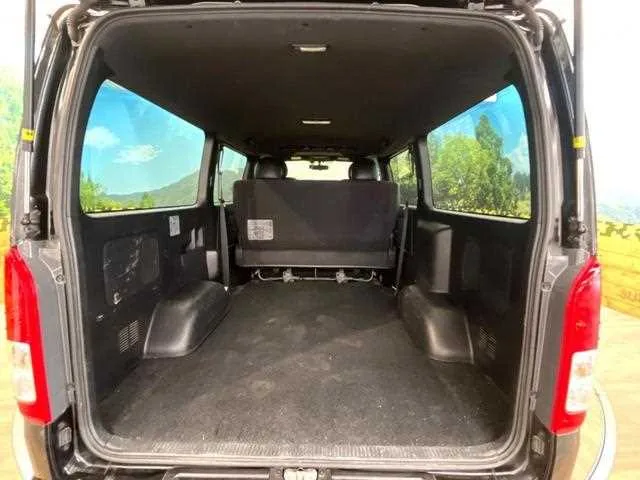 Toyota Hiace Van 2023 — миниатюра 4