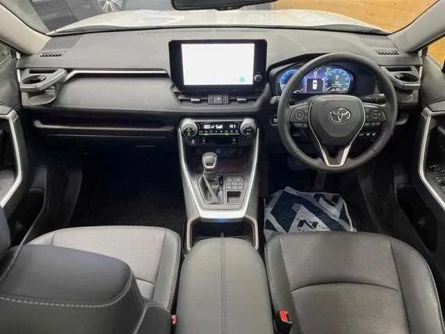 Toyota RAV4 2023 — миниатюра 2