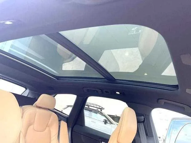 Volvo XC60 2023 — миниатюра 5