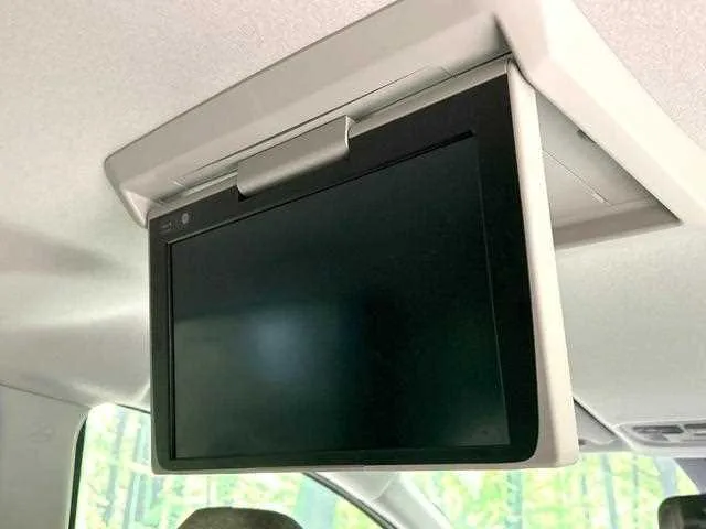 Toyota Sienta 2023 — миниатюра 3