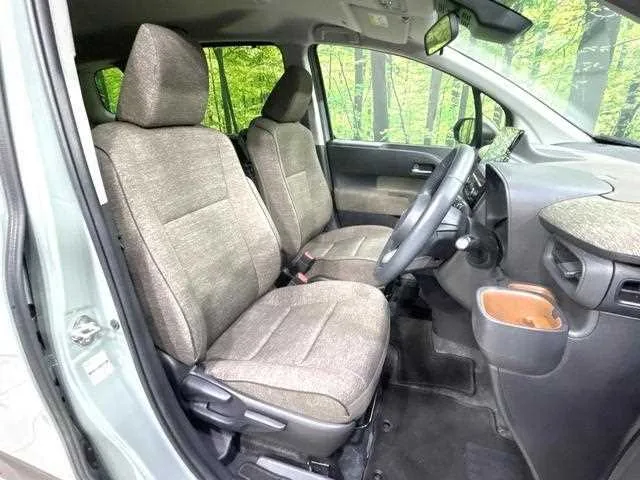 Toyota Sienta 2023 — миниатюра 5
