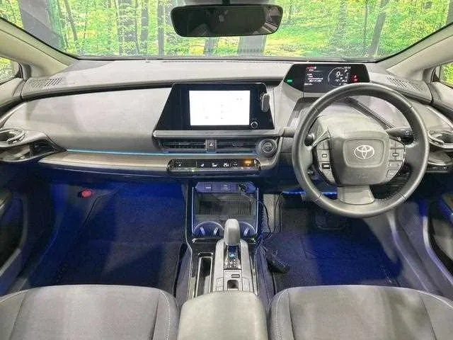 Toyota Prius 2023 — миниатюра 2