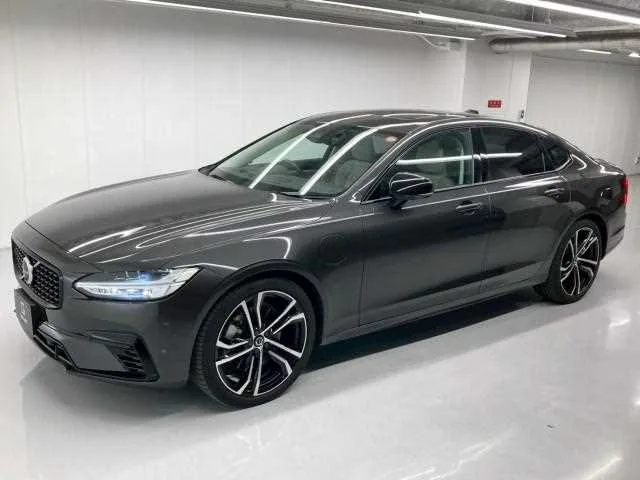 Volvo S90 2023 — фото 1, купить с доставкой в Москву