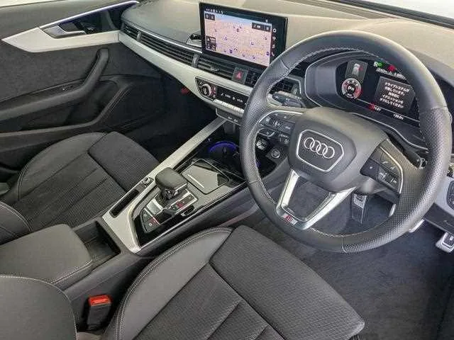 Audi A4 2023 — миниатюра 2