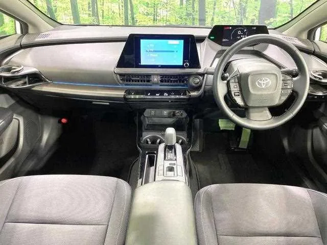 Toyota Prius 2023 — миниатюра 2