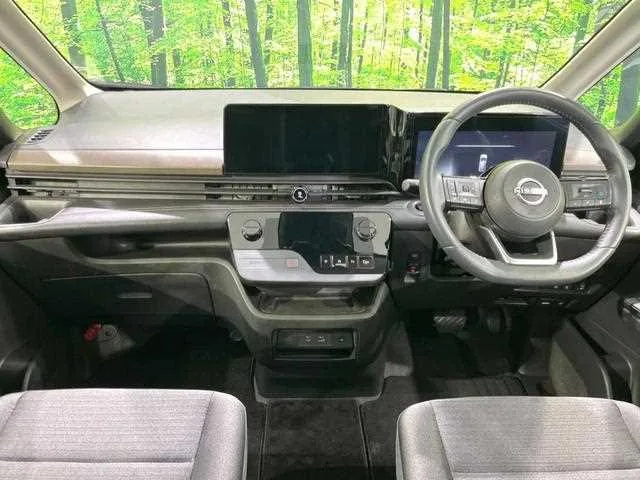 Nissan Serena 2023 — миниатюра 2