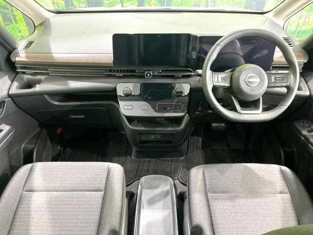 Nissan Serena 2024 — миниатюра 2