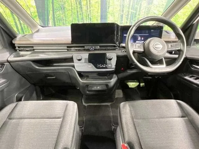 Nissan Serena 2023 — миниатюра 2