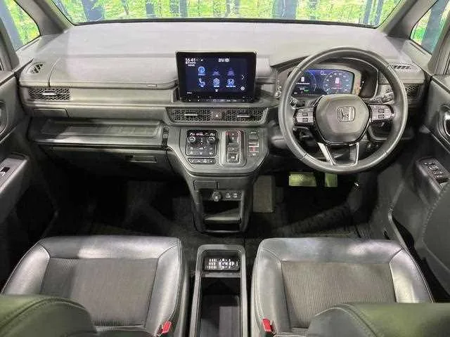 Honda Step WGN 2023 — миниатюра 2