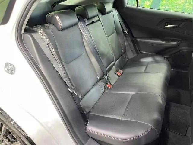 Toyota Prius 2023 — миниатюра 3