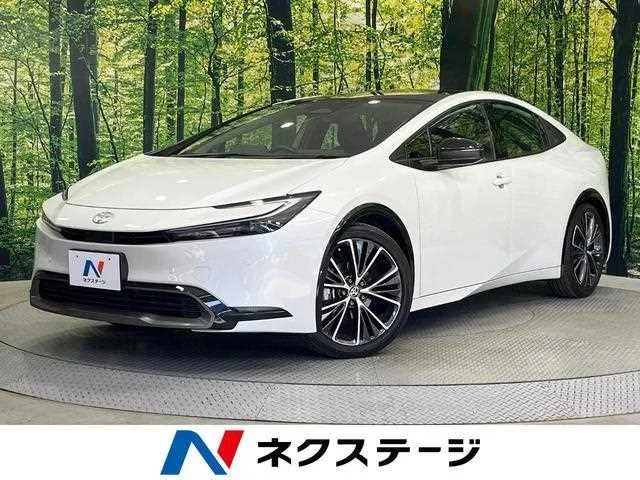Toyota Prius 2023 — фото 1, купить с доставкой в Москву