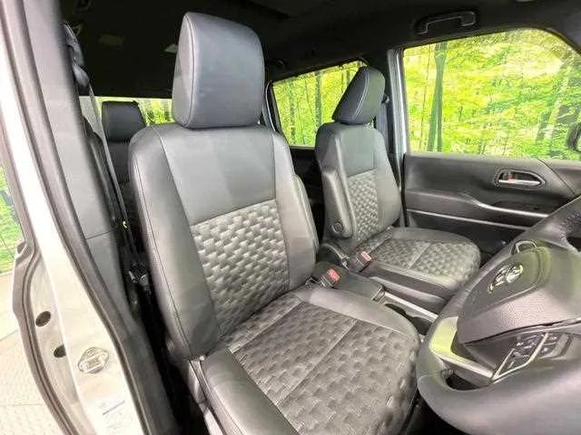 Toyota Voxy 2024 — миниатюра 5
