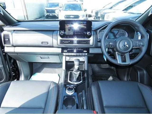 Mitsubishi Triton 2025 — миниатюра 2