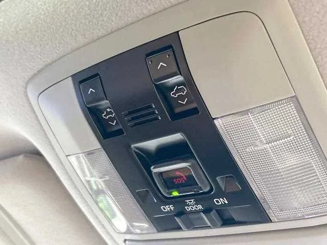 Toyota Land Cruiser Prado 2022 — миниатюра 3