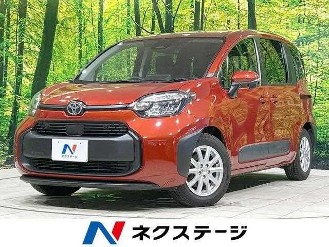 Toyota Sienta 2023 — фото 1, купить с доставкой в Москву
