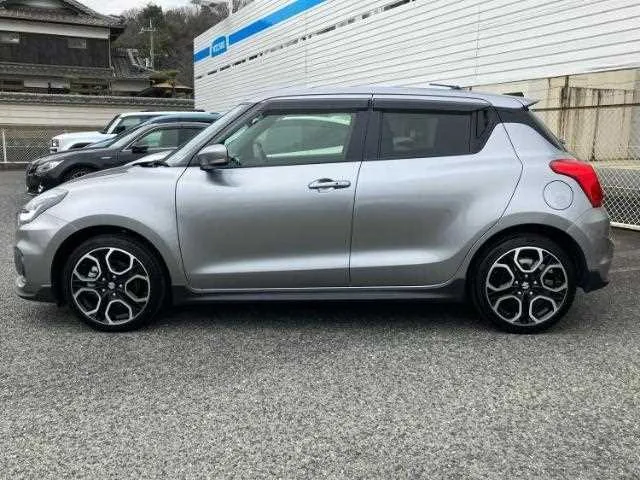 Suzuki Swift 2023 — миниатюра 2