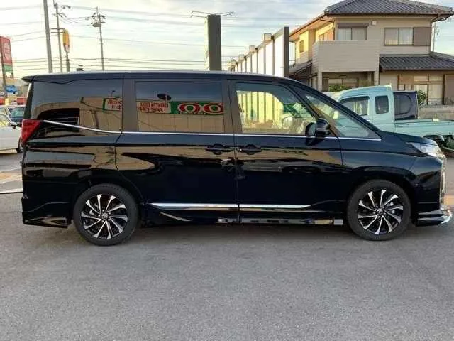 Toyota Noah 2025 — миниатюра 3