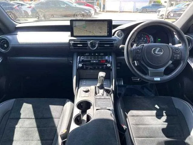 Lexus IS 2023 — миниатюра 2
