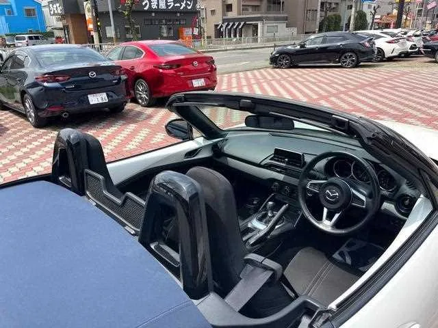 Mazda Roadster 2023 — миниатюра 4