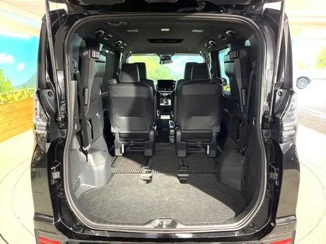 Toyota Voxy 2024 — миниатюра 4