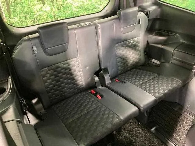 Toyota Voxy 2022 — миниатюра 4