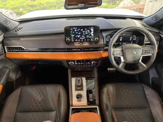 Mitsubishi Outlander 2022 — миниатюра 2