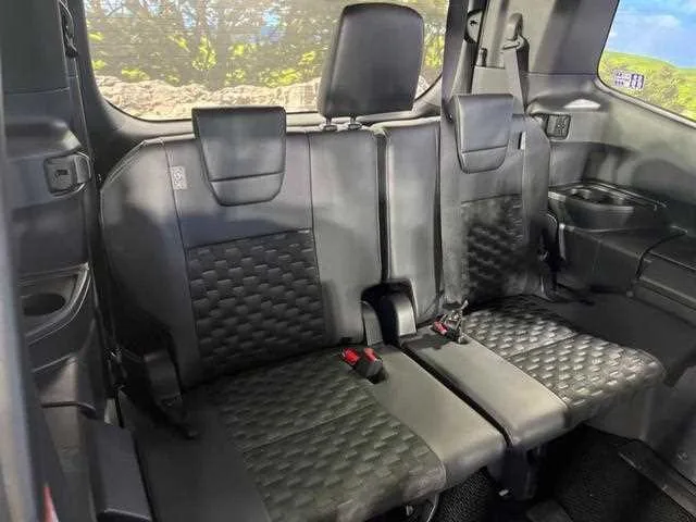 Toyota Voxy 2025 — миниатюра 4