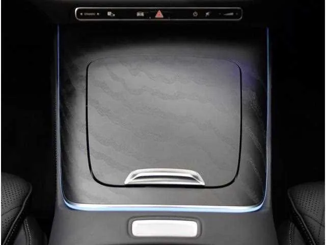 Mercedes-Benz E-Class 2025 — миниатюра 4
