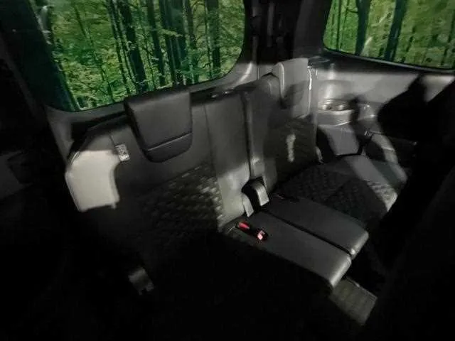 Toyota Voxy 2023 — миниатюра 4