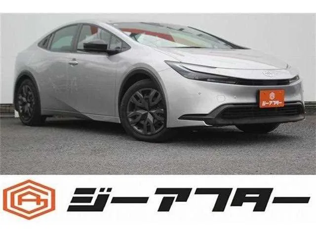 Toyota Prius 2023 — фото 1, купить с доставкой в Москву