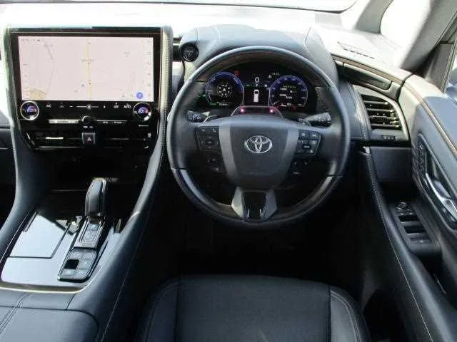 Toyota Alphard Hybrid 2025 — миниатюра 2