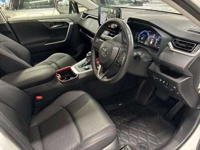 Toyota RAV4 2023 — миниатюра 5
