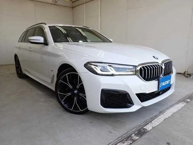 BMW 5 Series 2023 — миниатюра 5