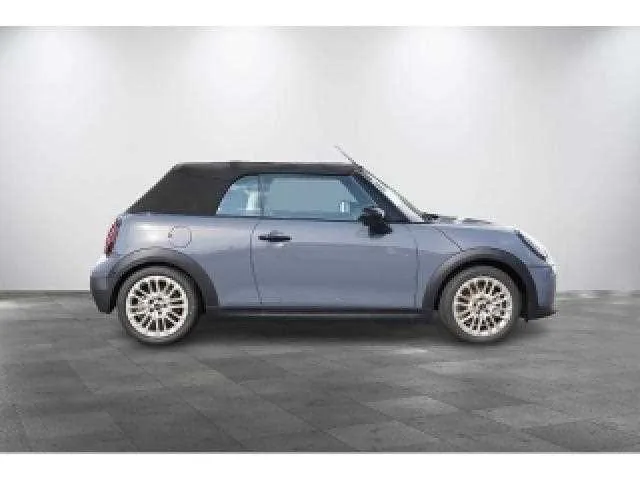 BMW MINI 2025 — миниатюра 2