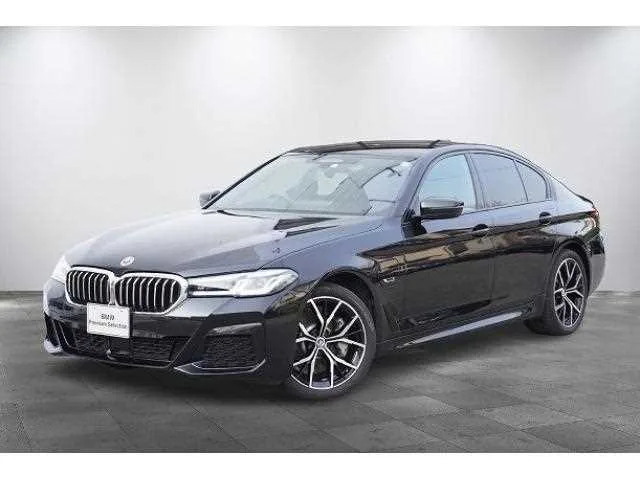 BMW 5 Series 2022 — фото 1, купить с доставкой в Москву