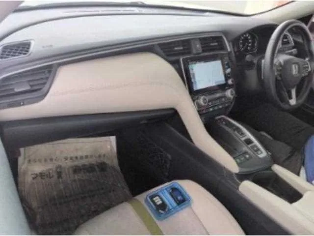 Honda Insight 2022 — миниатюра 3