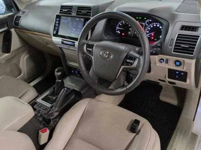 Toyota Land Cruiser Prado 2022 — миниатюра 3