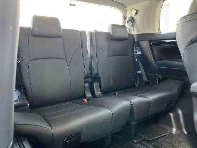 Toyota Alphard G 2023 — миниатюра 3