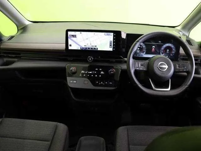 Nissan Serena 2024 — миниатюра 2