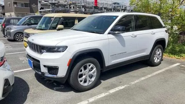 Jeep Grand Cherokee 2023 — миниатюра 2