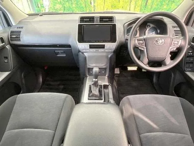 Toyota Land Cruiser Prado 2023 — миниатюра 2