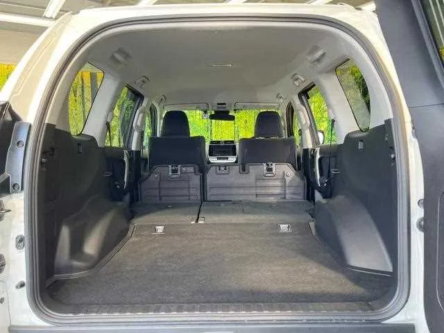 Toyota Land Cruiser Prado 2023 — миниатюра 4