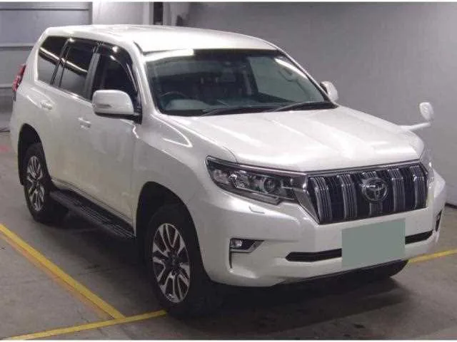 Toyota Land Cruiser Prado 2022 — фото 1, купить с доставкой в Москву