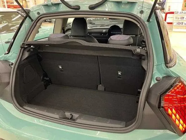 BMW MINI 2025 — миниатюра 3