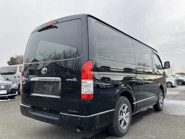 Toyota Hiace Van 2022 — миниатюра 2