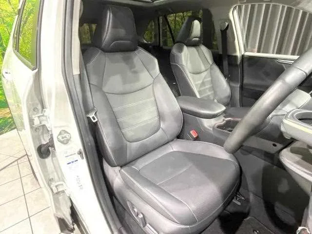 Toyota RAV4 2022 — миниатюра 5