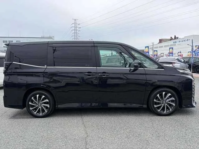 Toyota Voxy 2025 — миниатюра 4