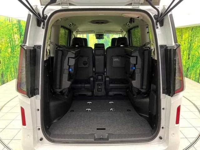 Nissan Serena 2025 — миниатюра 4