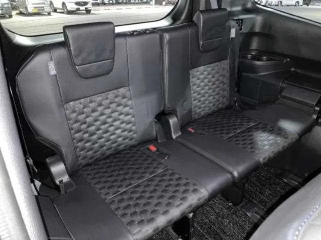 Toyota Voxy 2024 — миниатюра 3