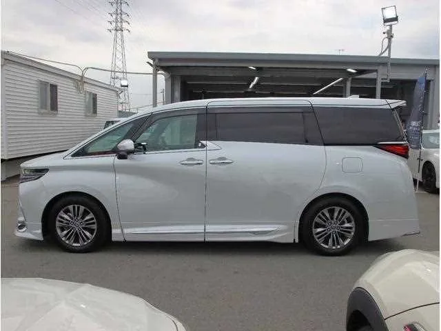 Toyota Alphard Hybrid 2024 — миниатюра 3